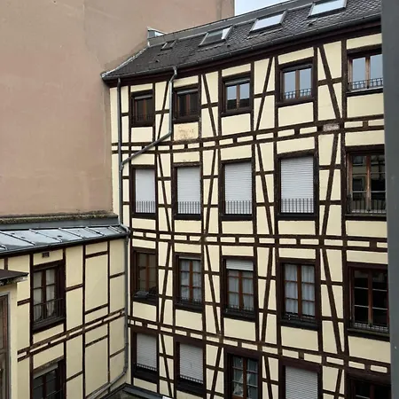 Moderne Hypercentre Apartament