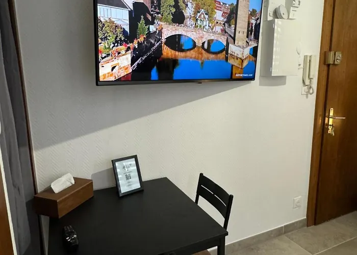 Moderne Hypercentre * שטרסבורג